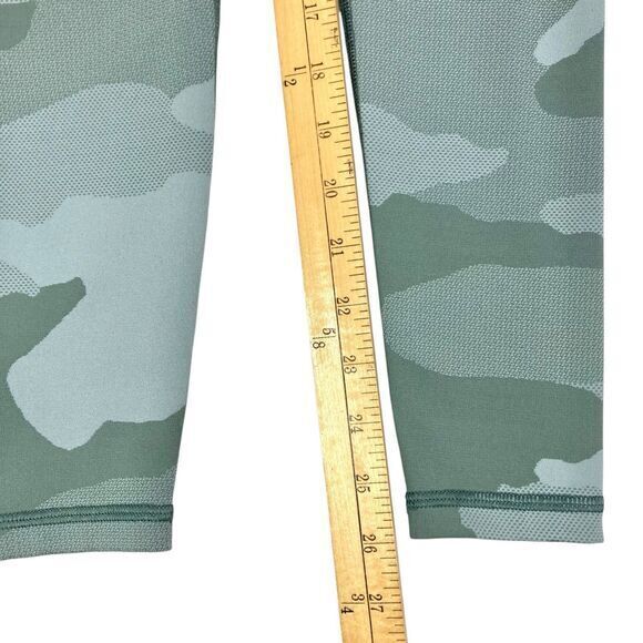 AERIE CHILL PLAY MOVE Athletic Leggings Sz XXS Green Camouflage Workout Pull On - Picture 8 of 10